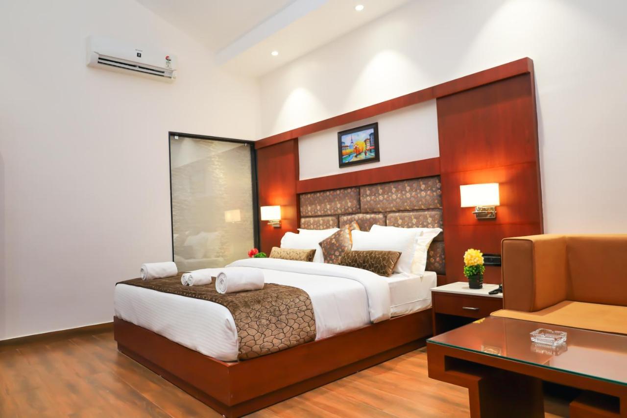 Oralia Resort Ashvem Beach Ngoại thất bức ảnh