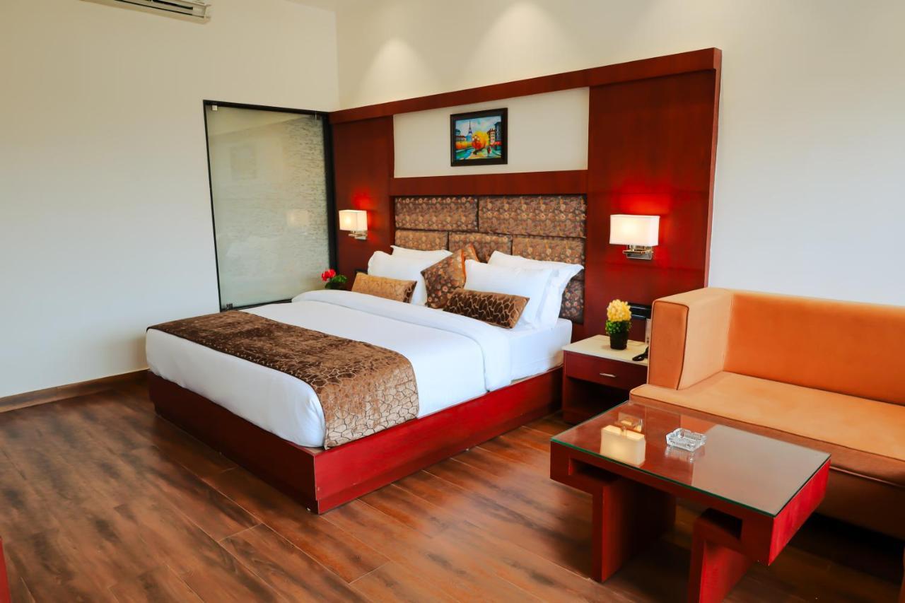 Oralia Resort Ashvem Beach Ngoại thất bức ảnh