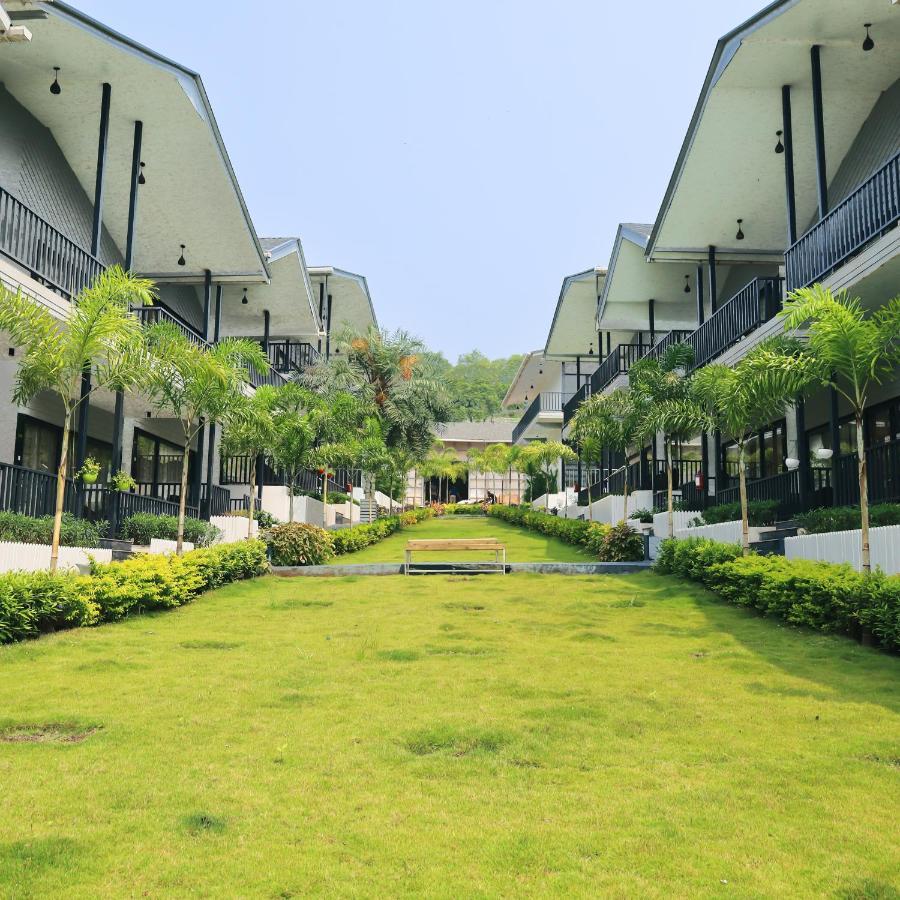 Oralia Resort Ashvem Beach Ngoại thất bức ảnh