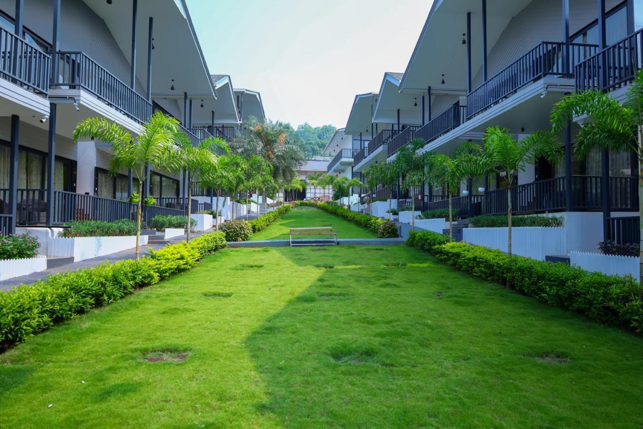 Oralia Resort Ashvem Beach Ngoại thất bức ảnh